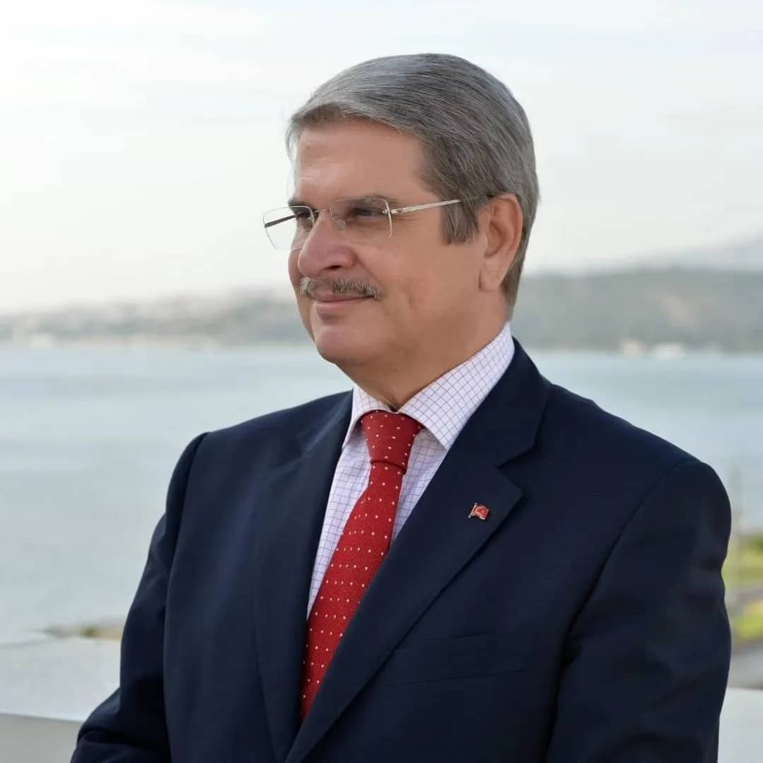 Aytun Çıray