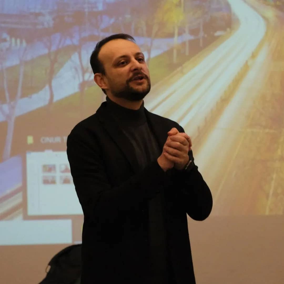 Onur Tuğrul