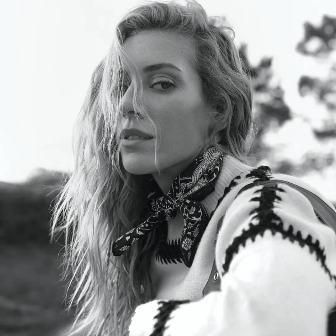 Sinem Kobal
