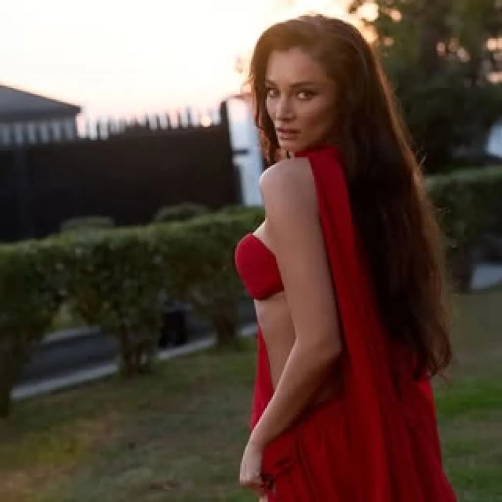 Ayşe Özdemir - Schauspieler (33 alt.) - Profil fotoğrafı ve resmi görsel