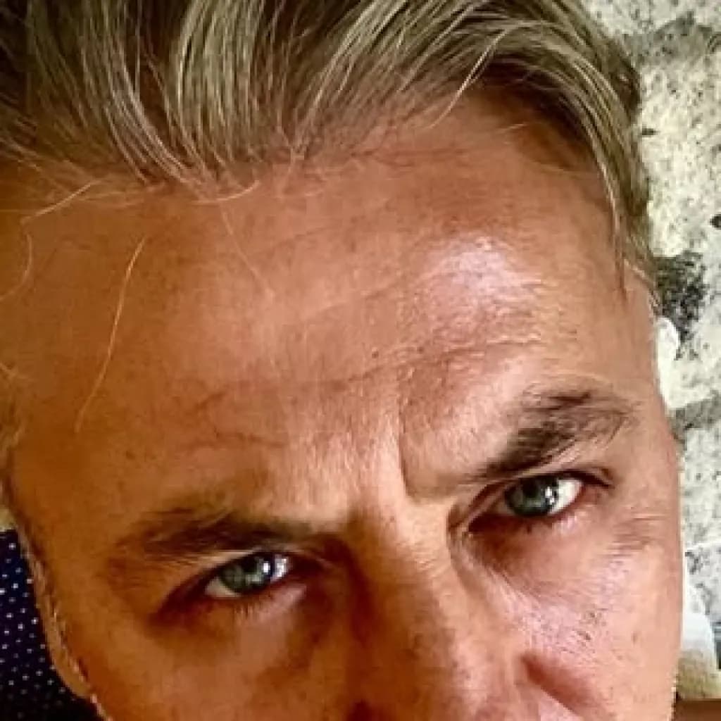 Barış Falay - Schauspieler (54 alt.) - Profil fotoğrafı ve resmi görsel