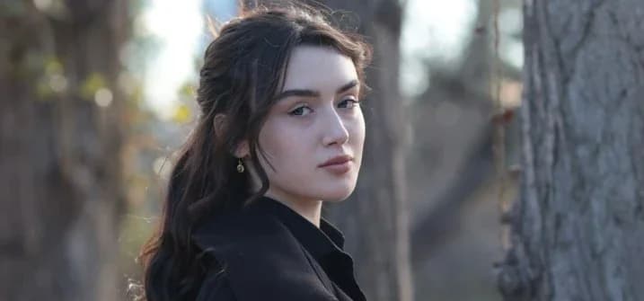 Cemre Arda - Oyuncu (24 yaşında) - Profil fotoğrafı ve resmi görsel