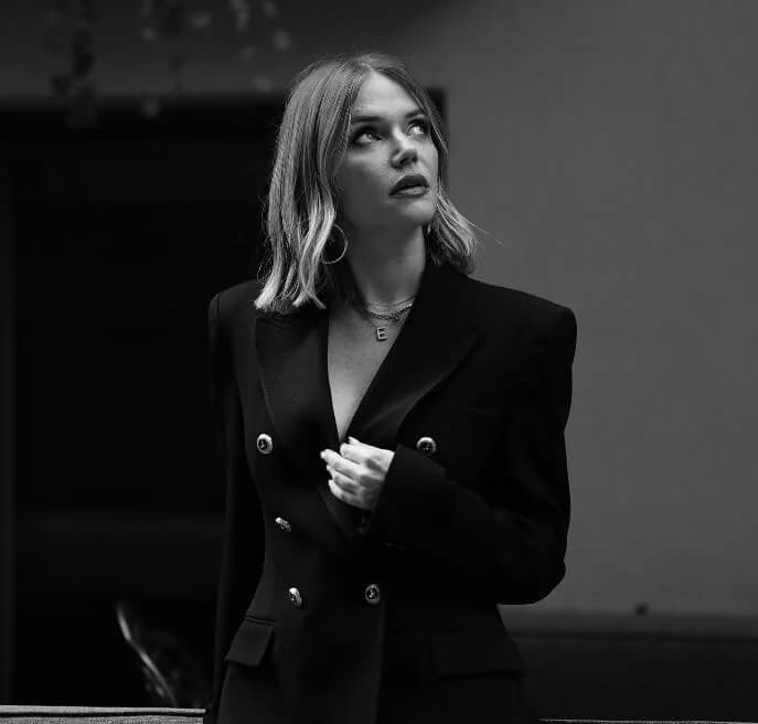 Ecem Karavus - Oyuncu (37 yaşında) - fotoğraf 4