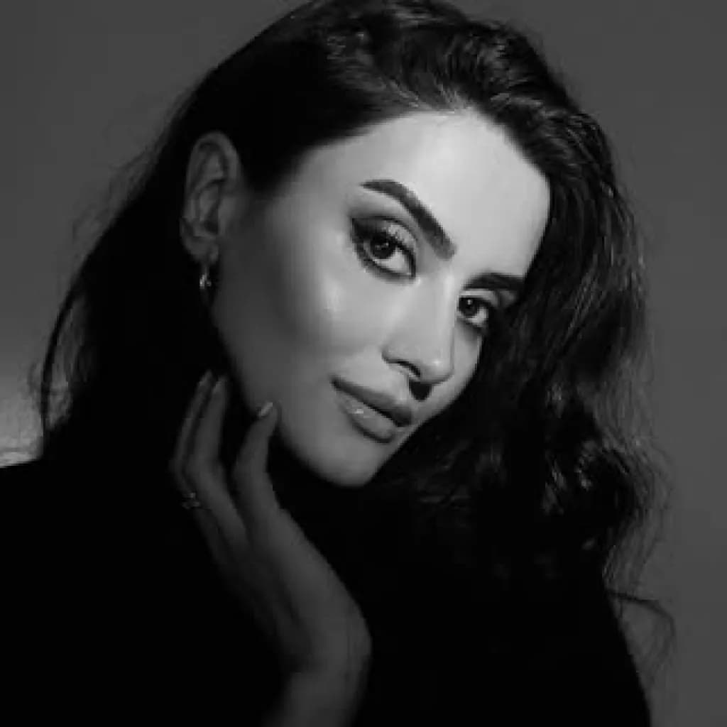Emel Dede - Oyuncu (37 yaşında) - Profil fotoğrafı ve resmi görsel