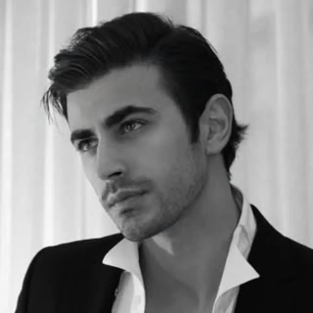 Emin Günenç - Schauspieler (32 alt.) - Profil fotoğrafı ve resmi görsel