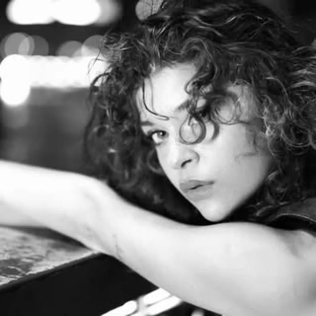 Eylül Ersöz - Oyuncu (25 yaşında) - Profil fotoğrafı ve resmi görsel