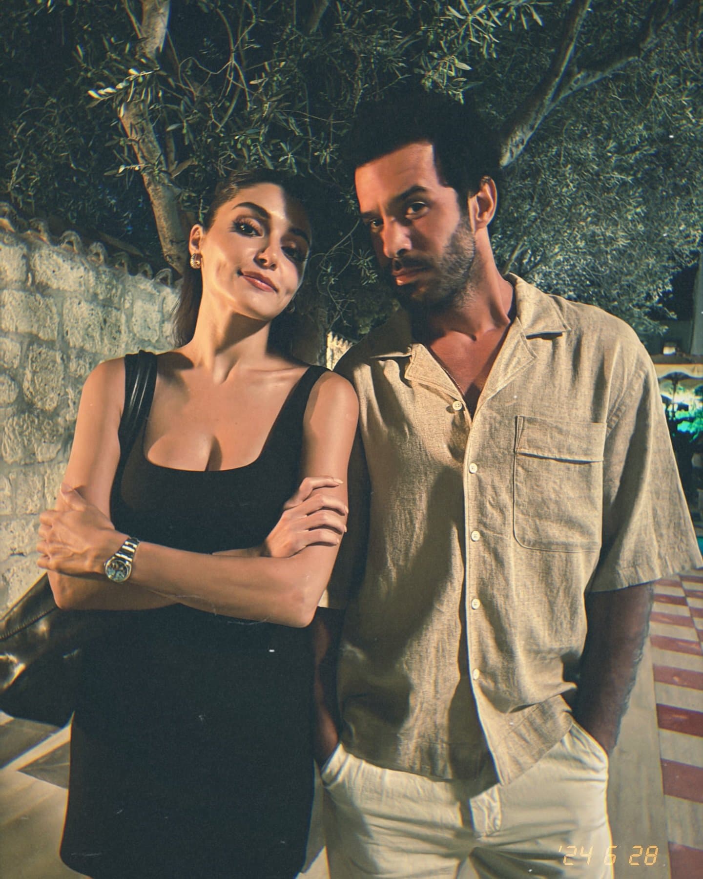 Hande Erçel - Seriendarsteller (32 yaşında) - fotoğraf 4