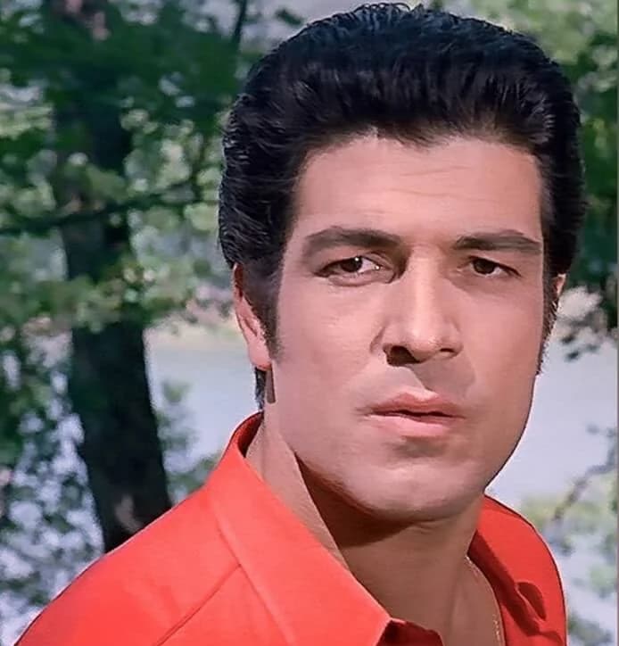 İzzet Günay - Oyuncu (92 yaşında) - fotoğraf 4