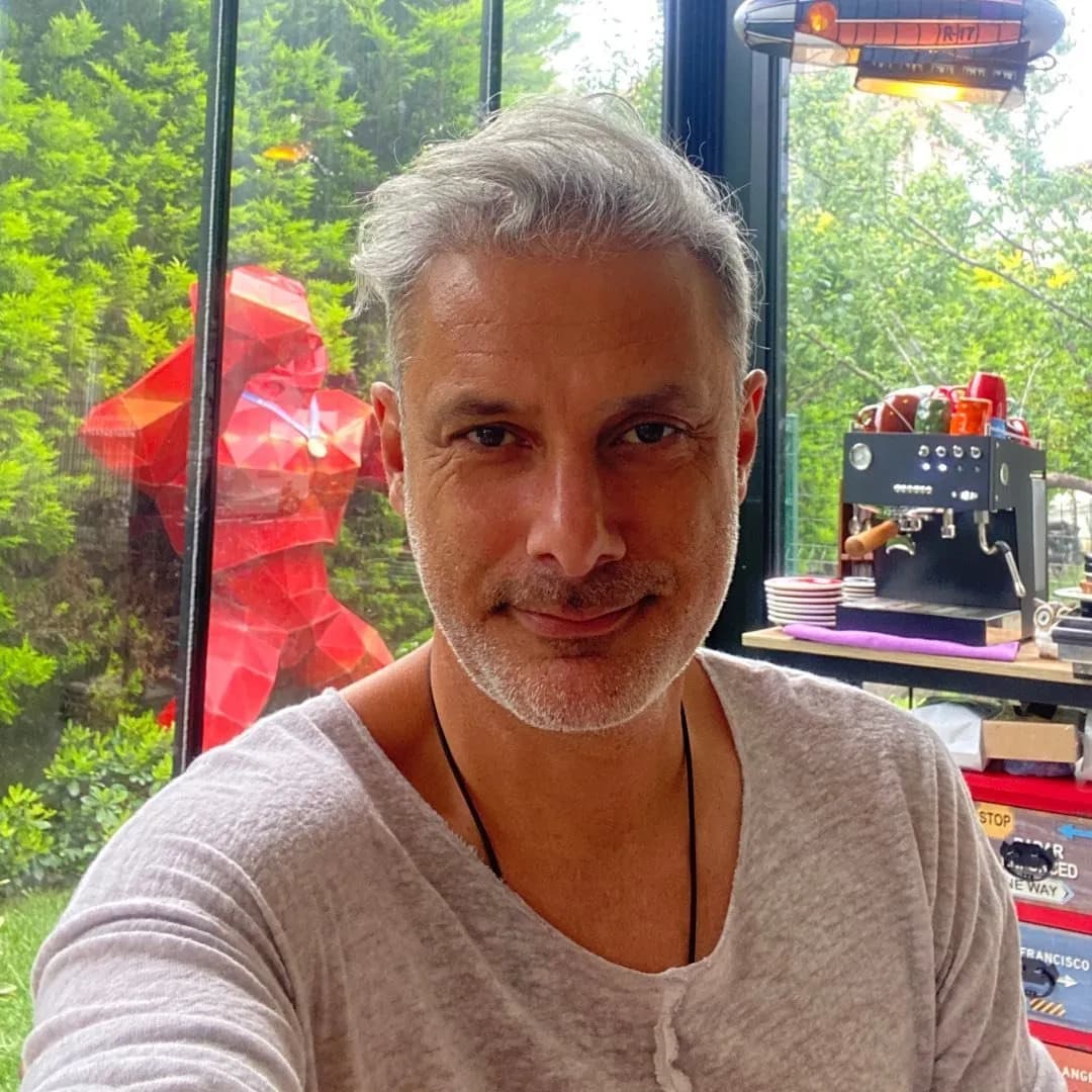 Kâmil Güler - Schauspieler (53 alt.) - Profil fotoğrafı ve resmi görsel