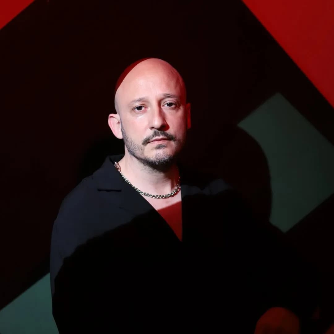Mert Öner - Oyuncu (43 yaşında) - Profil fotoğrafı ve resmi görsel