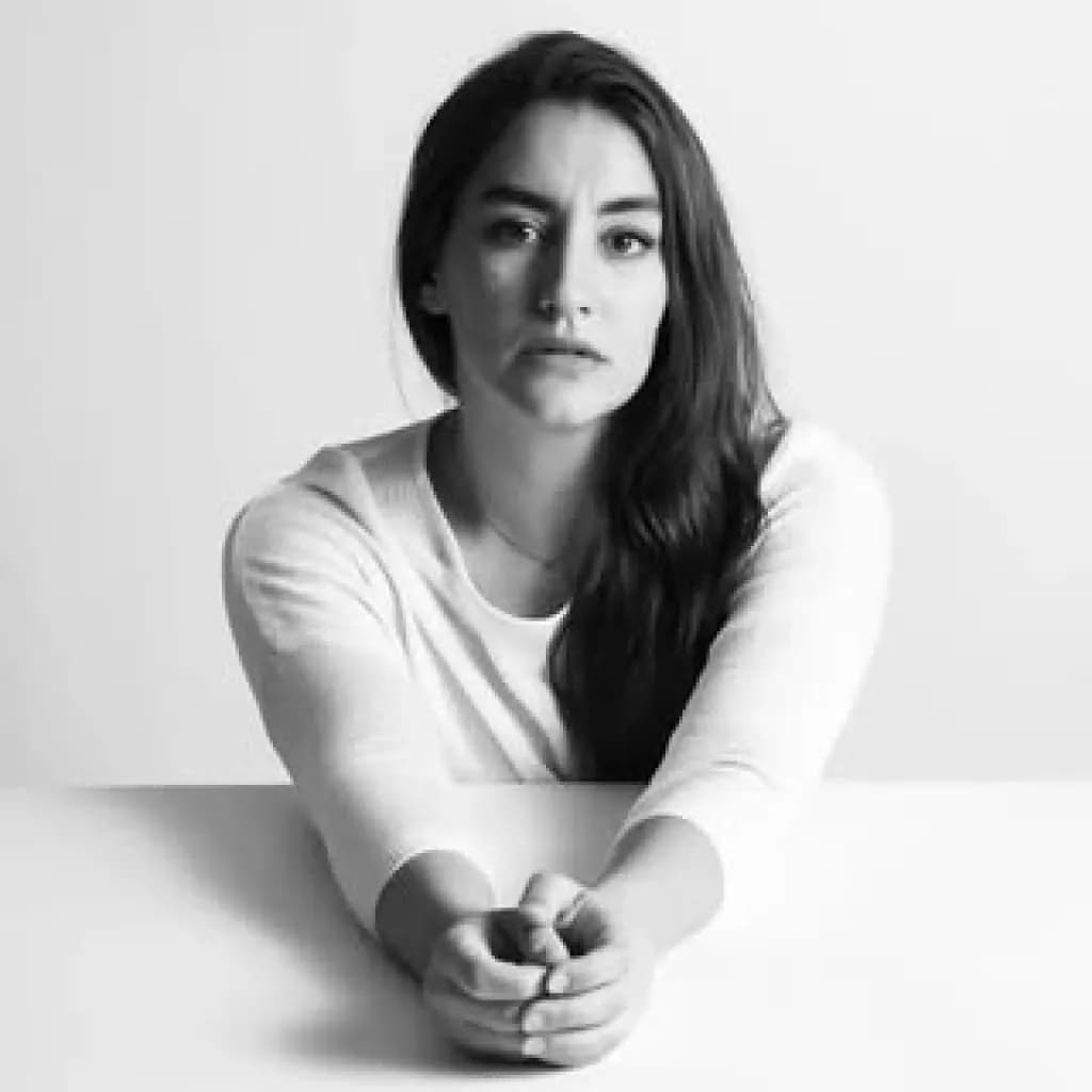 Naz Göktan - Schauspieler (35 alt.) - Profil fotoğrafı ve resmi görsel