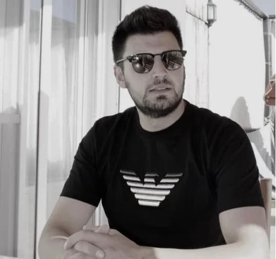 Oğuz Dilli - Unternehmer (27 alt.) - Profil fotoğrafı ve resmi görsel