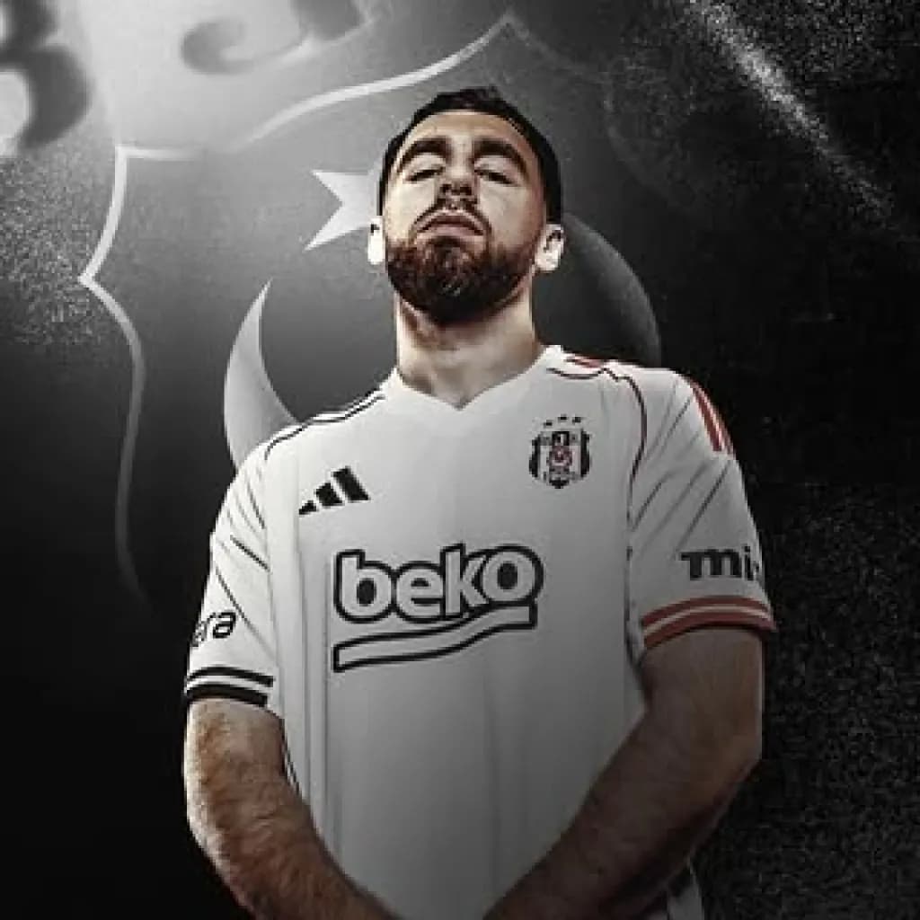 Orkun Kökçü - Futbolcu (25 yaşında) - Profil fotoğrafı ve resmi görsel