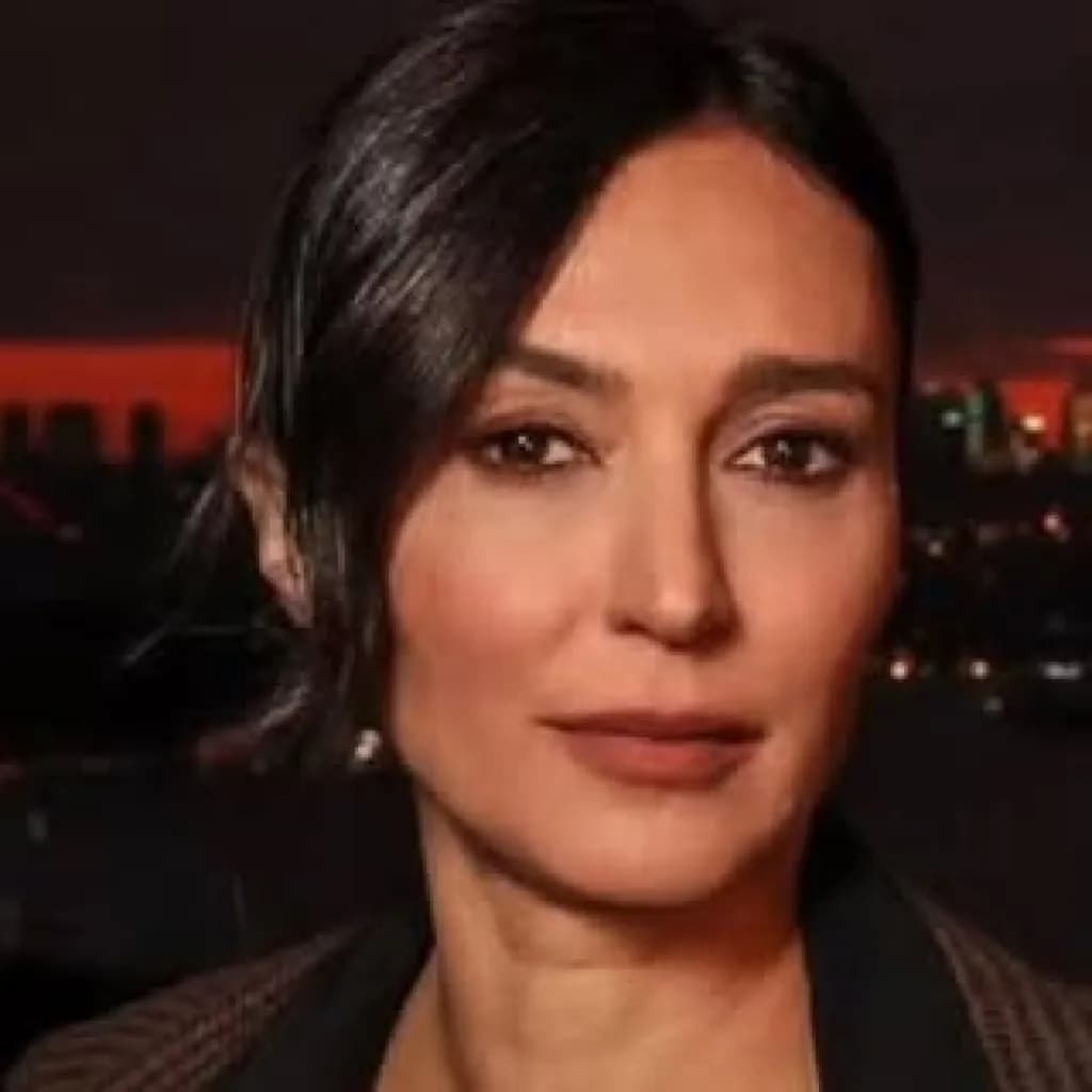 Özlem Çınar - Schauspieler (52 alt.) - Profil fotoğrafı ve resmi görsel