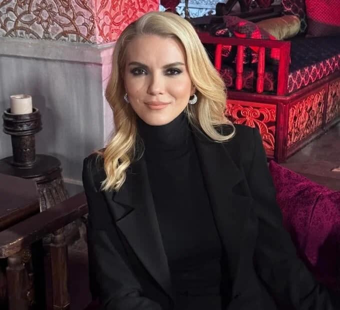 Pelin Çini - Gazeteci - fotoğraf 3