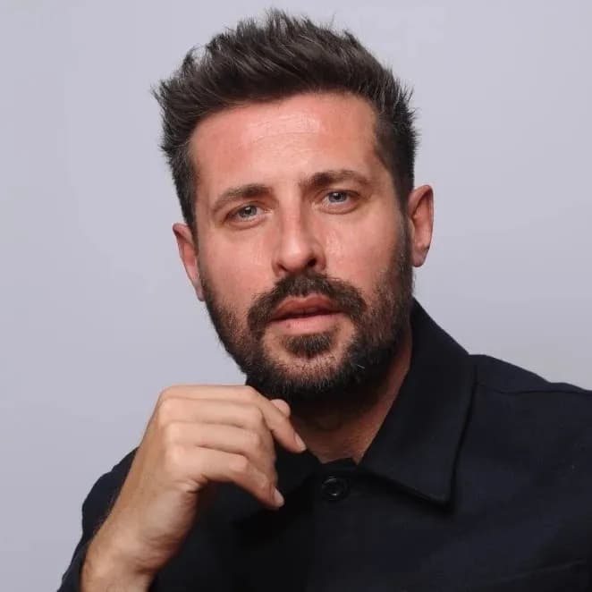 Serkan Kuru - Schauspieler (48 alt.) - Profil fotoğrafı ve resmi görsel