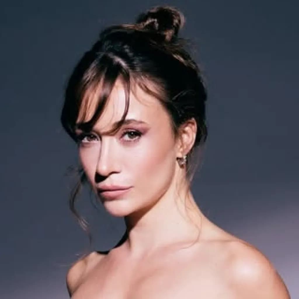 Hatice Sibel Aytan - Schauspieler (31 alt.) - Profil fotoğrafı ve resmi görsel