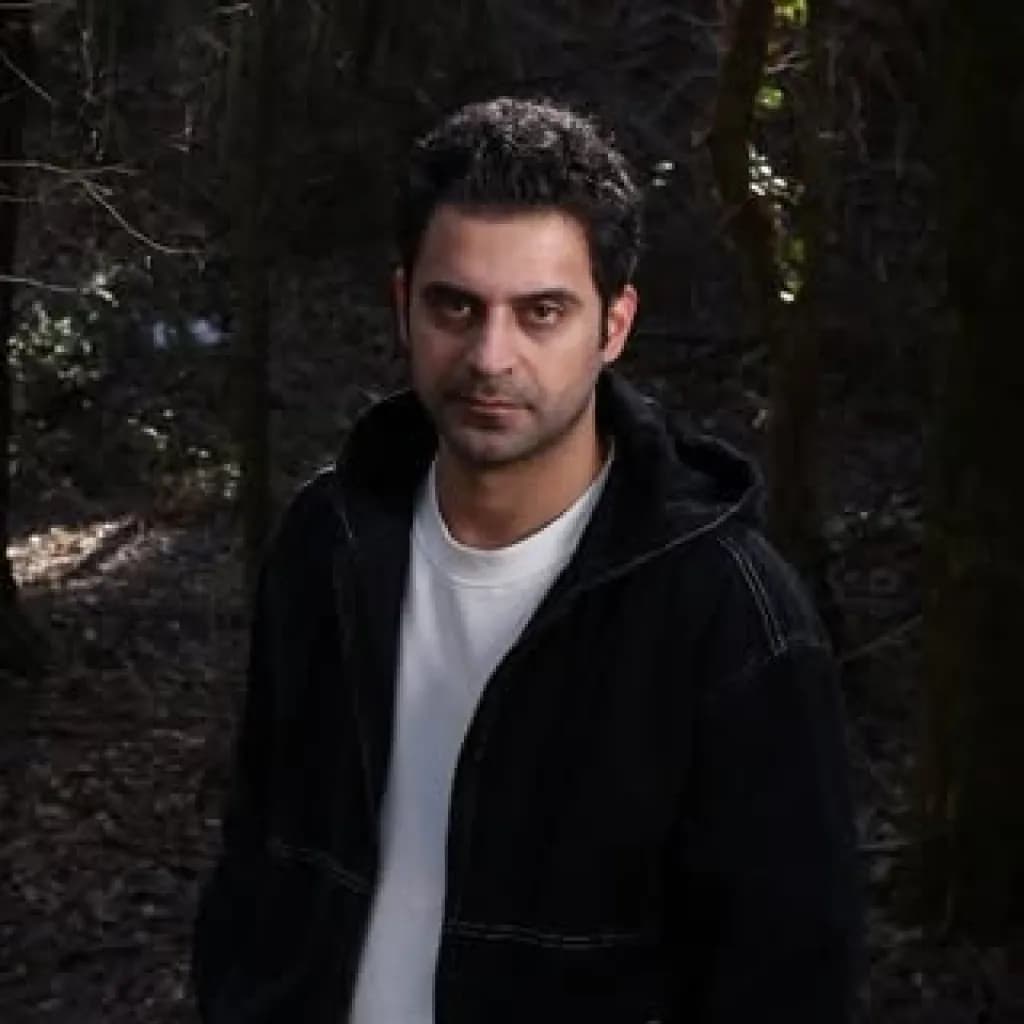 Uğur Uzunel - Schauspieler (37 alt.) - Profil fotoğrafı ve resmi görsel