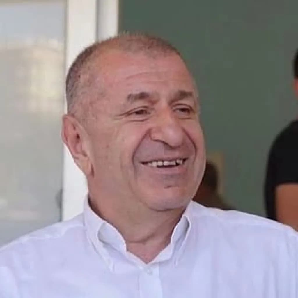 Ümit Özdağ - Politikacı - Profil fotoğrafı ve resmi görsel