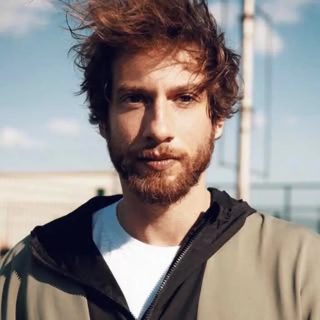 Utku Ateş - Schauspieler (36 alt.) - Profil fotoğrafı ve resmi görsel