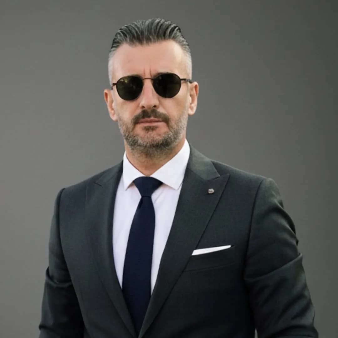 Zafer Kalfa - Oyuncu - Profil fotoğrafı ve resmi görsel