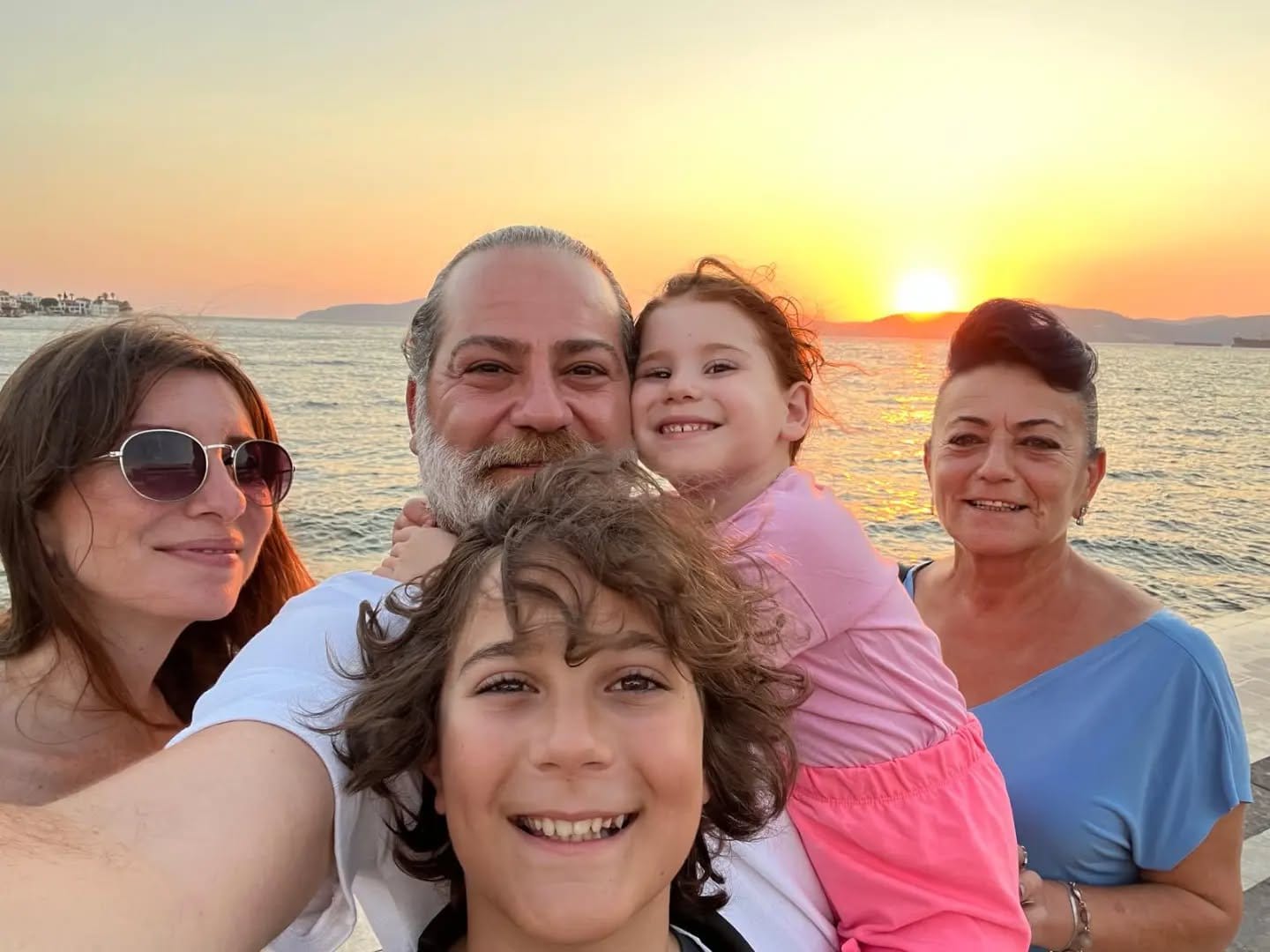 Burak Demir - Oyuncu (47 yaşında) - Ana profil fotoğrafı ve resmi görsel