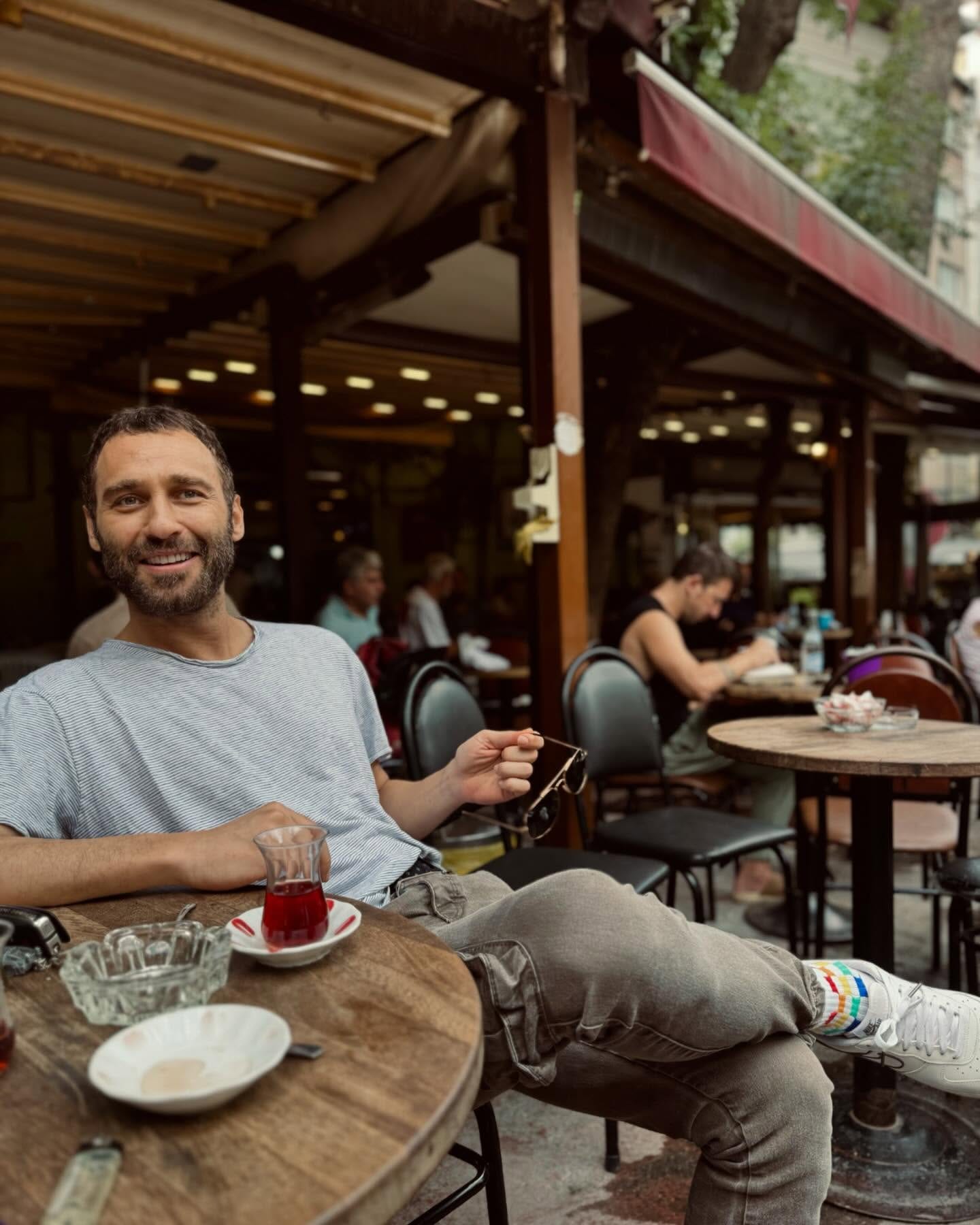 Seçkin Özdemir - Oyuncu (45 yaşında) - Ana profil fotoğrafı ve resmi görsel