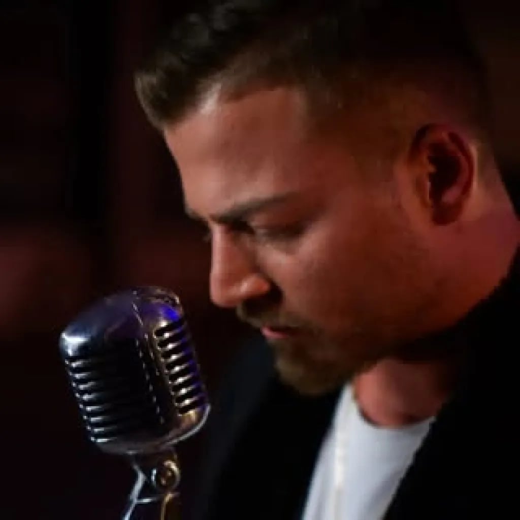 Arda Han - Muganni (37 yaşında) - Profil fotoğrafı ve resmi görsel