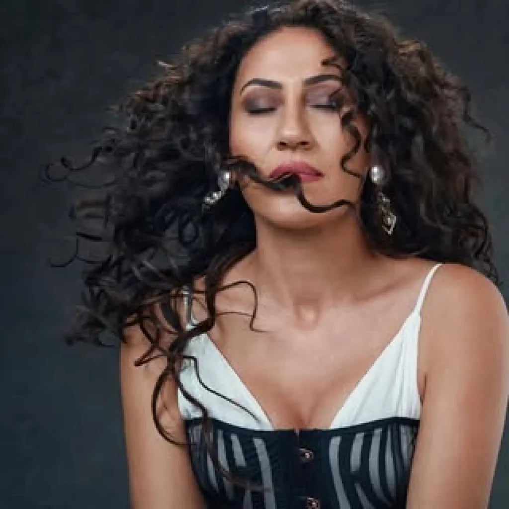 Aynur Doğan - Muganni (51 yaşında) - Profil fotoğrafı ve resmi görsel