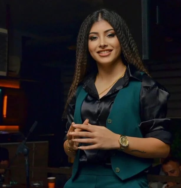 Aynur Polat - Şarkıcı (20 yaşında) - sosyal medya fotoğrafı