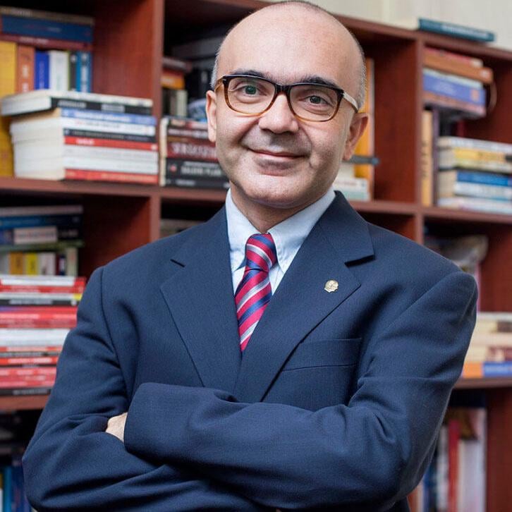 Hüseyin Barış Doster - Yazar (53 yaşında) - fotoğraf