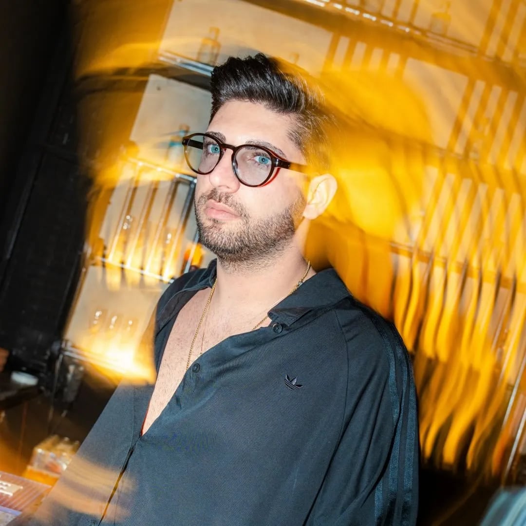 Berç Polat - DJ (30 yaşında) - Profil fotoğrafı ve resmi görsel