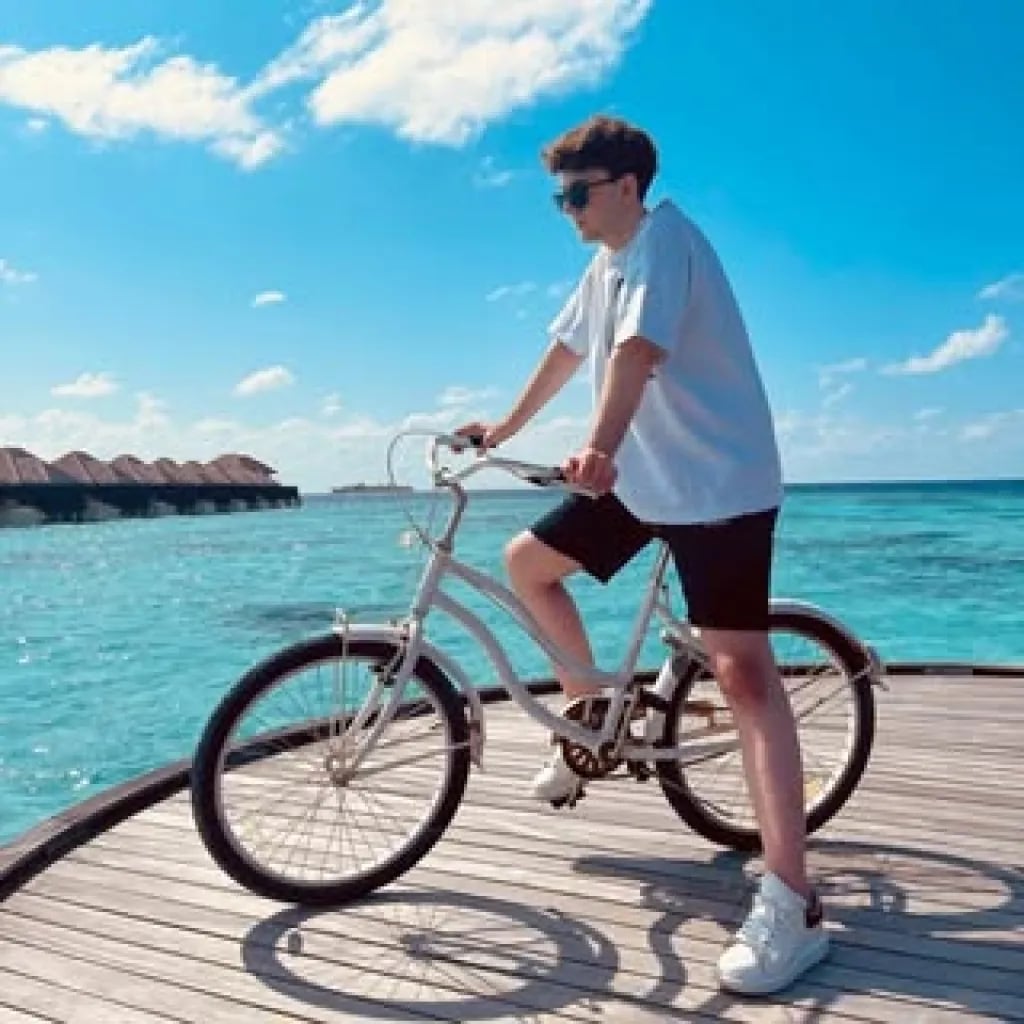 Çağrı Taner - Sosyal Medya Fenomeni (30 yaşında) - Profil fotoğrafı ve resmi görsel