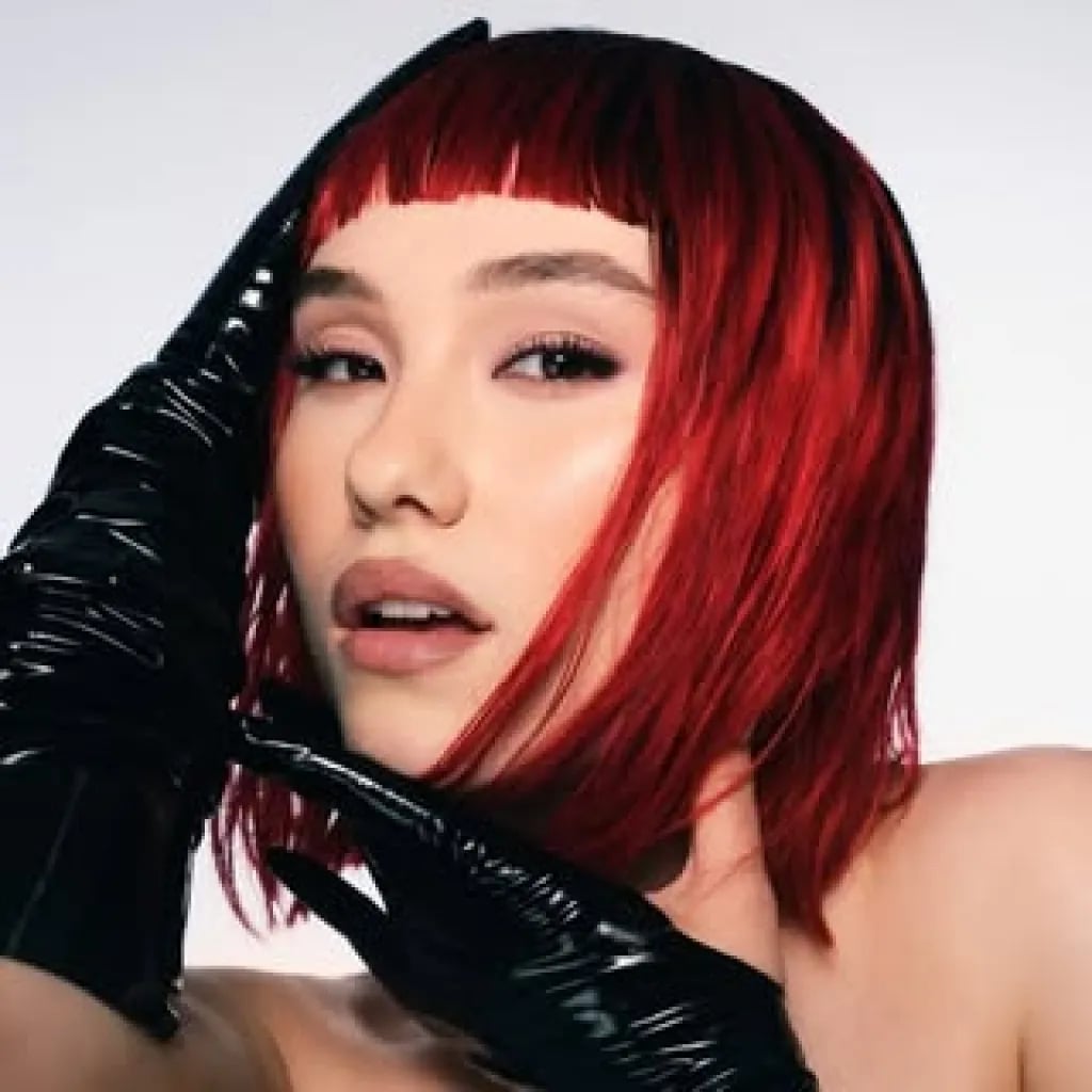 Dharia  - Muganni (21 yaşında) - Profil fotoğrafı ve resmi görsel