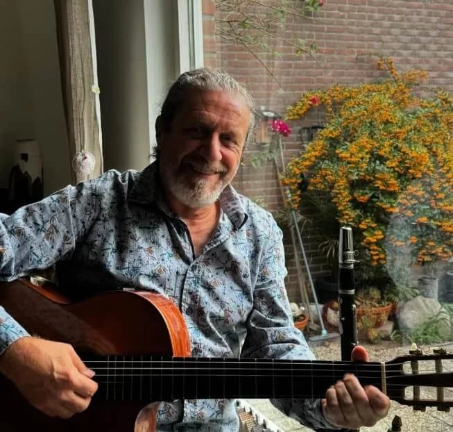 Efkan Şeşen - Şarkıcı (63 yaşında) - fotoğraf