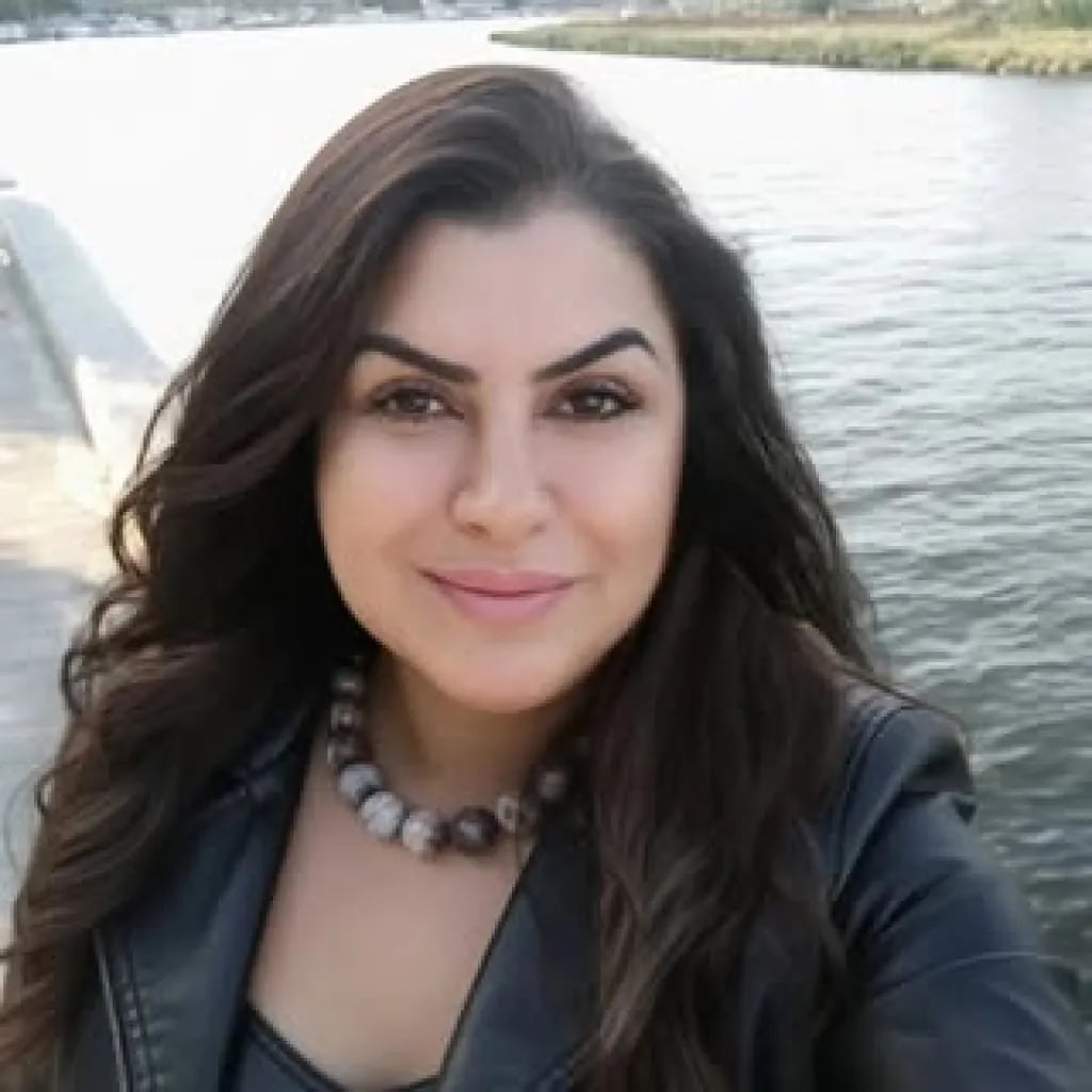 Emel Başkan - Yarışmacı (36 yaşında) - Profil fotoğrafı ve resmi görsel