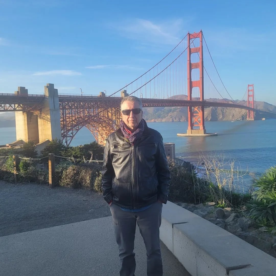 Engin Civan (72 yaşında) - Profil fotoğrafı ve resmi görsel