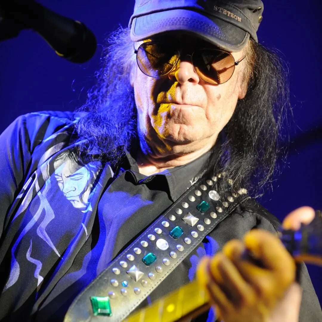 Mustafa Erkin Koray - Muganni (85 yaşında) - Profil fotoğrafı ve resmi görsel