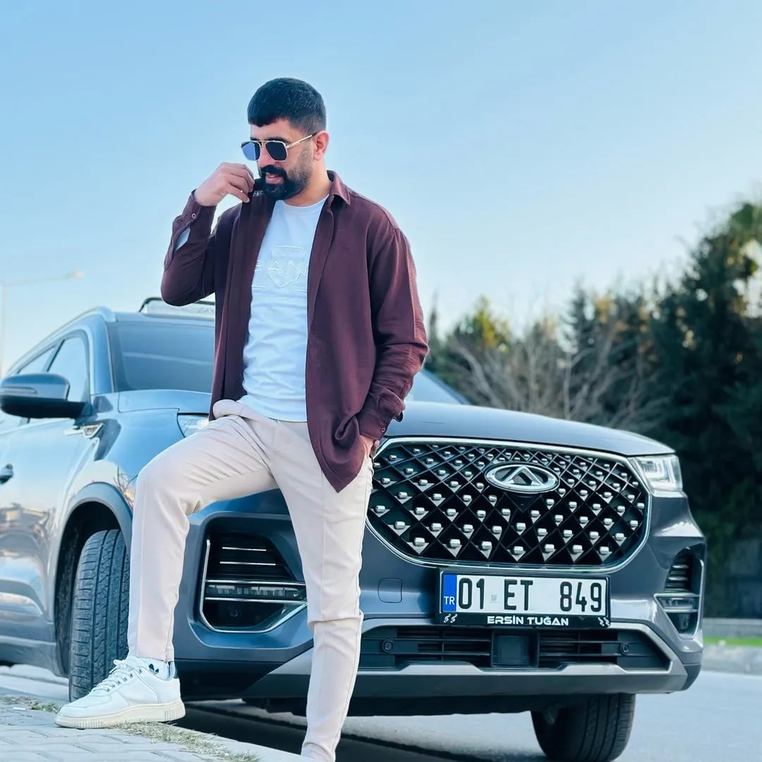 Ersin Tuğan - Şarkıcı (41 yaşında) - Profil fotoğrafı ve resmi görsel