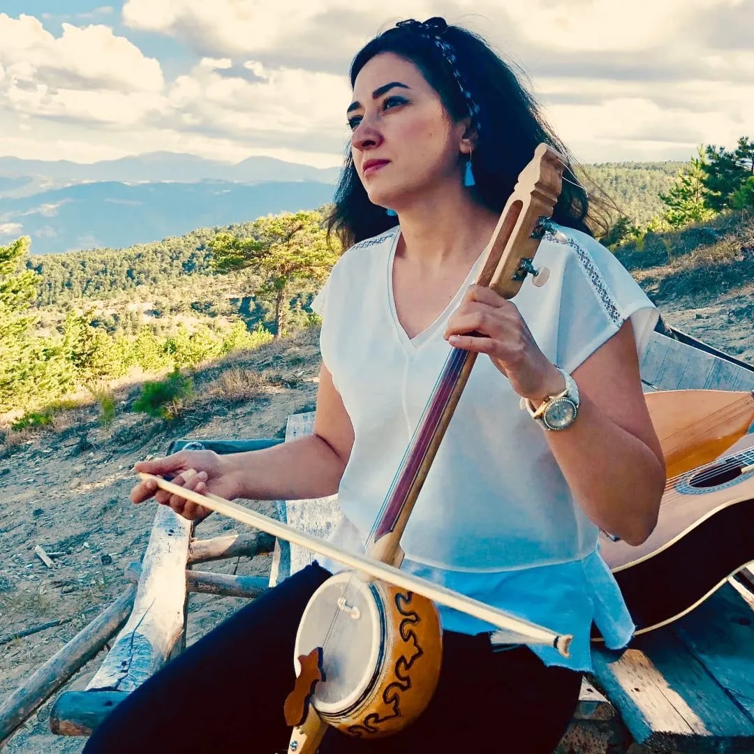 Gülnur Kaya - Şarkıcı (37 yaşında) - Profil fotoğrafı ve resmi görsel