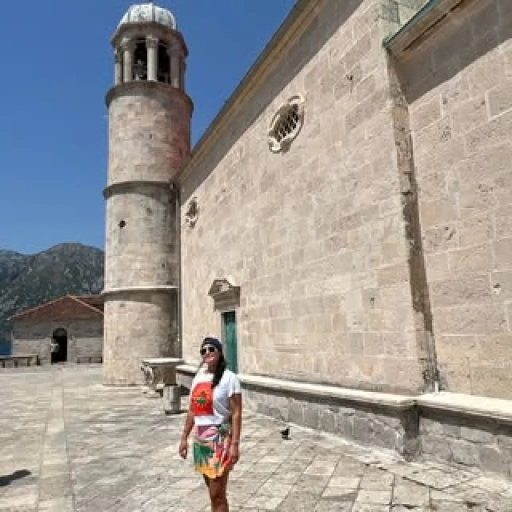 Güzin Alkan - Aktyor (45 yaşında) - Profil fotoğrafı ve resmi görsel