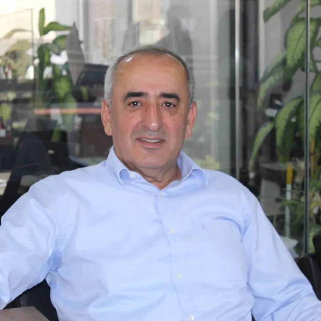 Haydar Akar - Siyasetci (63 yaşında) - Profil fotoğrafı ve resmi görsel