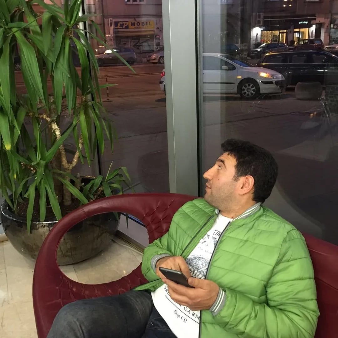 İmbat Muğlu - Politikacı (50 yaşında) - Profil fotoğrafı ve resmi görsel