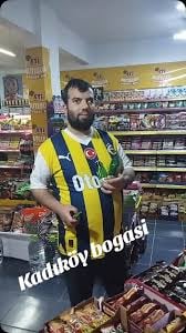 Kadikoy Boğası - Sosyal Medya Fenomeni (29 yaşında) - sosyal medya fotoğrafı