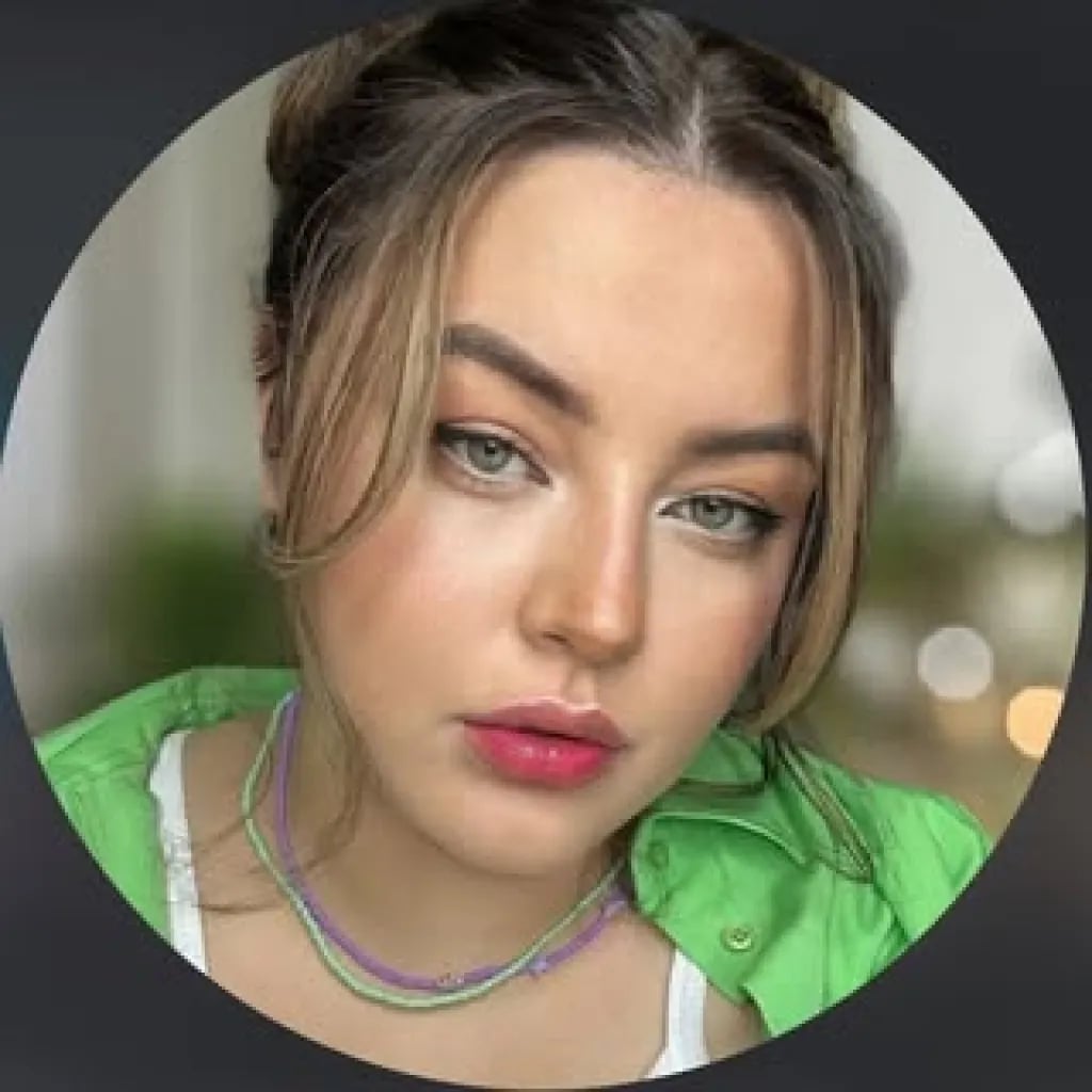 Nursema  - Fenomen (30 yaşında) - Profil fotoğrafı ve resmi görsel