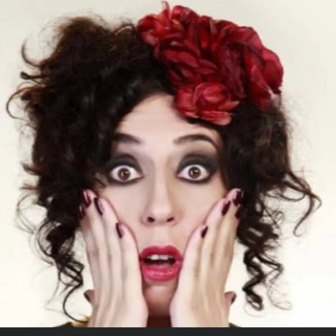 Ödül Turan - Muganni (47 yaşında) - Profil fotoğrafı ve resmi görsel