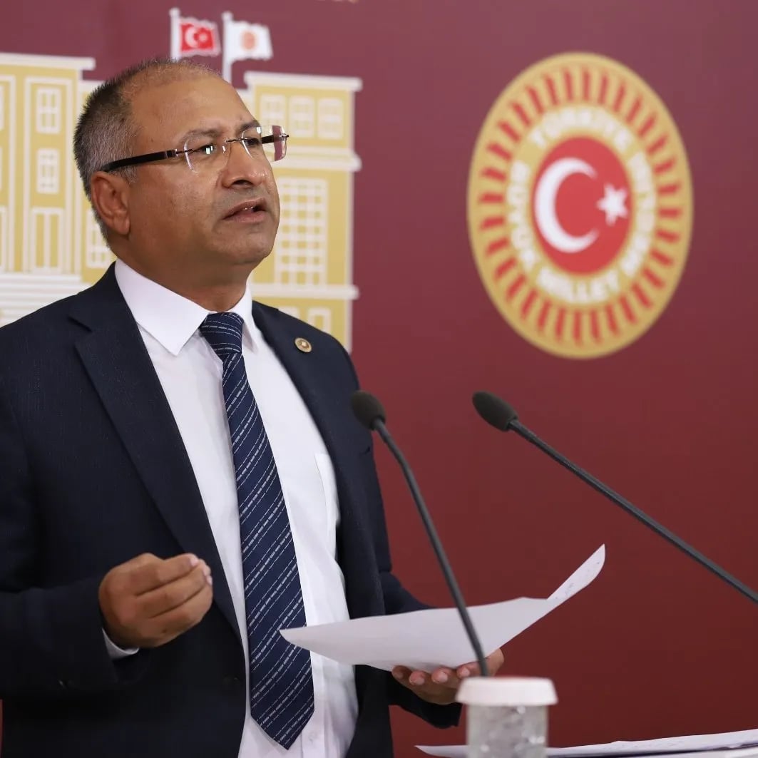 Özcan Purçu - Siyasetci (49 yaşında) - Profil fotoğrafı ve resmi görsel