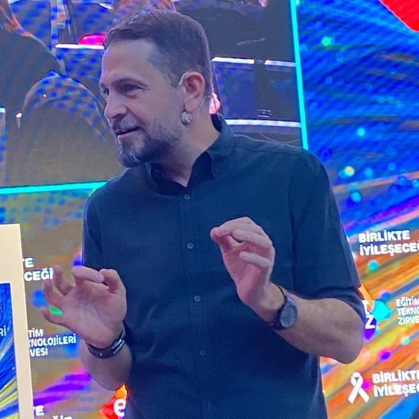 Polat Doğru (52 yaşında) - Profil fotoğrafı ve resmi görsel