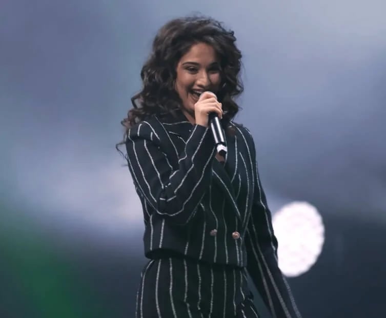 Şara Kaplan - Şarkıcı (27 yaşında) - sosyal medya fotoğrafı