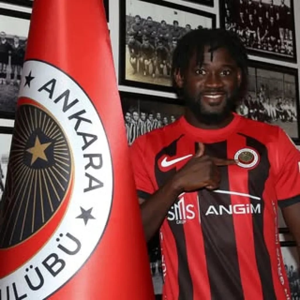 Sekou Koita - Futbolcu (27 yaşında) - Profil fotoğrafı ve resmi görsel